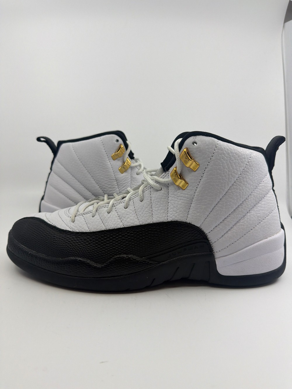 *USED* AJ 12 - TAXI (2025)