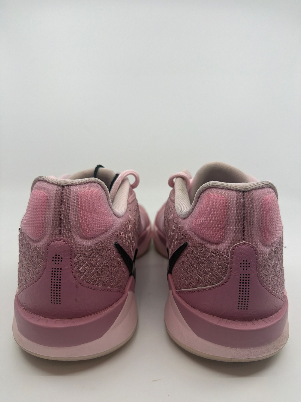*USED* NIKE SABRINA 2 (W) - PINK FOAM