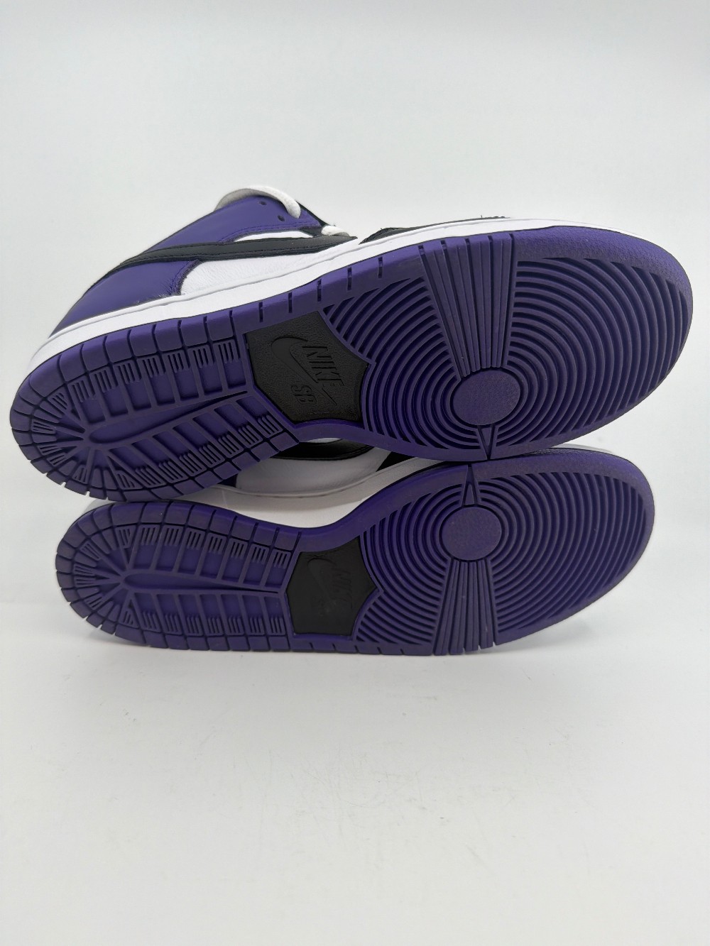 *USED* NIKE SB DUNK LOW - COURT PURPLE