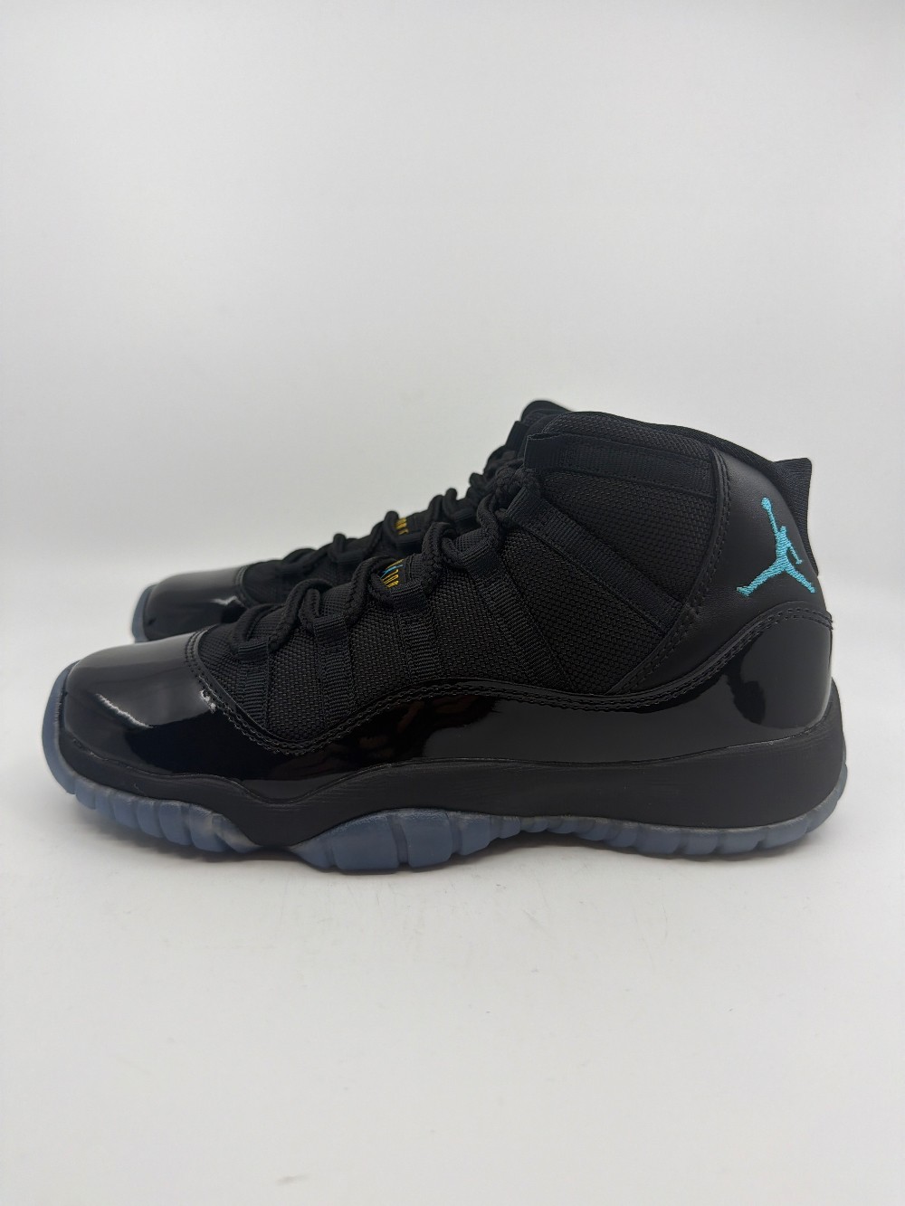 AJ 11 (GS) - GAMMA (2025)