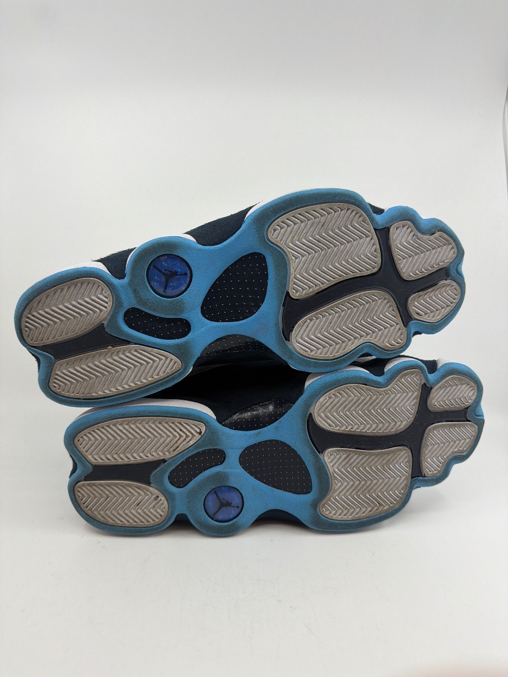 *USED* AJ 13 - OBSIDIAN POWDER BLUE WHITE