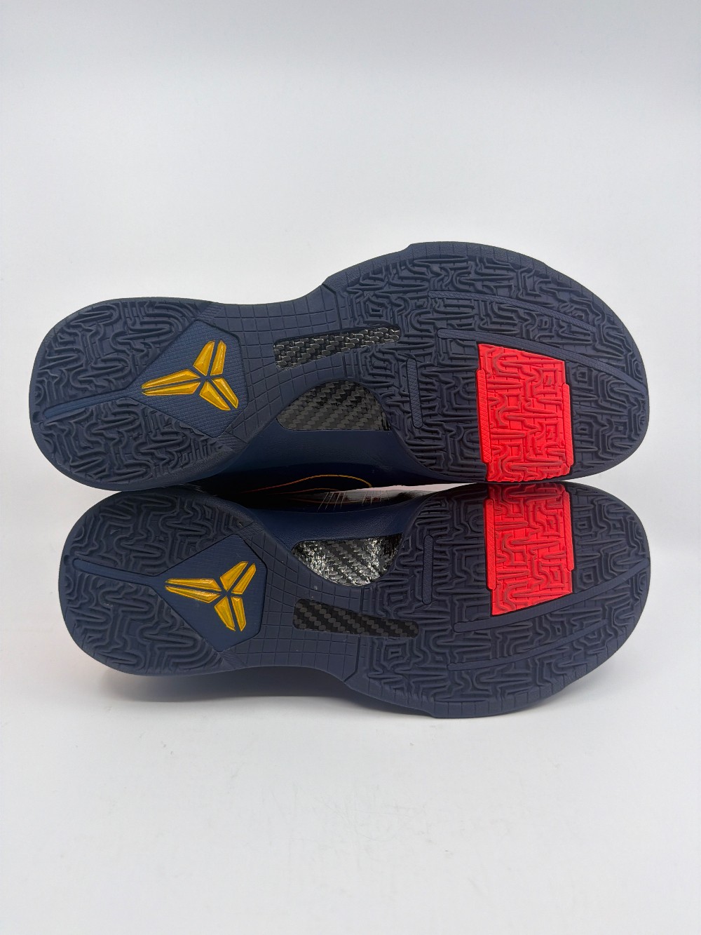 *VNDS* NIKE KOBE 5 PROTRO - CAITLIN CLARK INDIANA FEVER