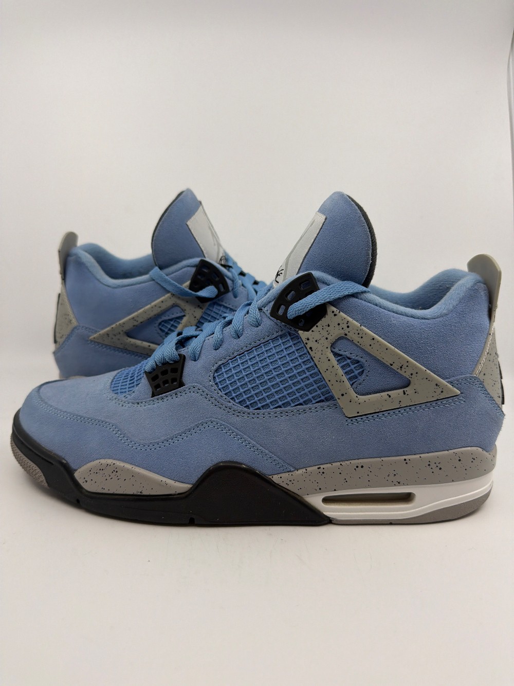 *USED* AJ 4 - UNC