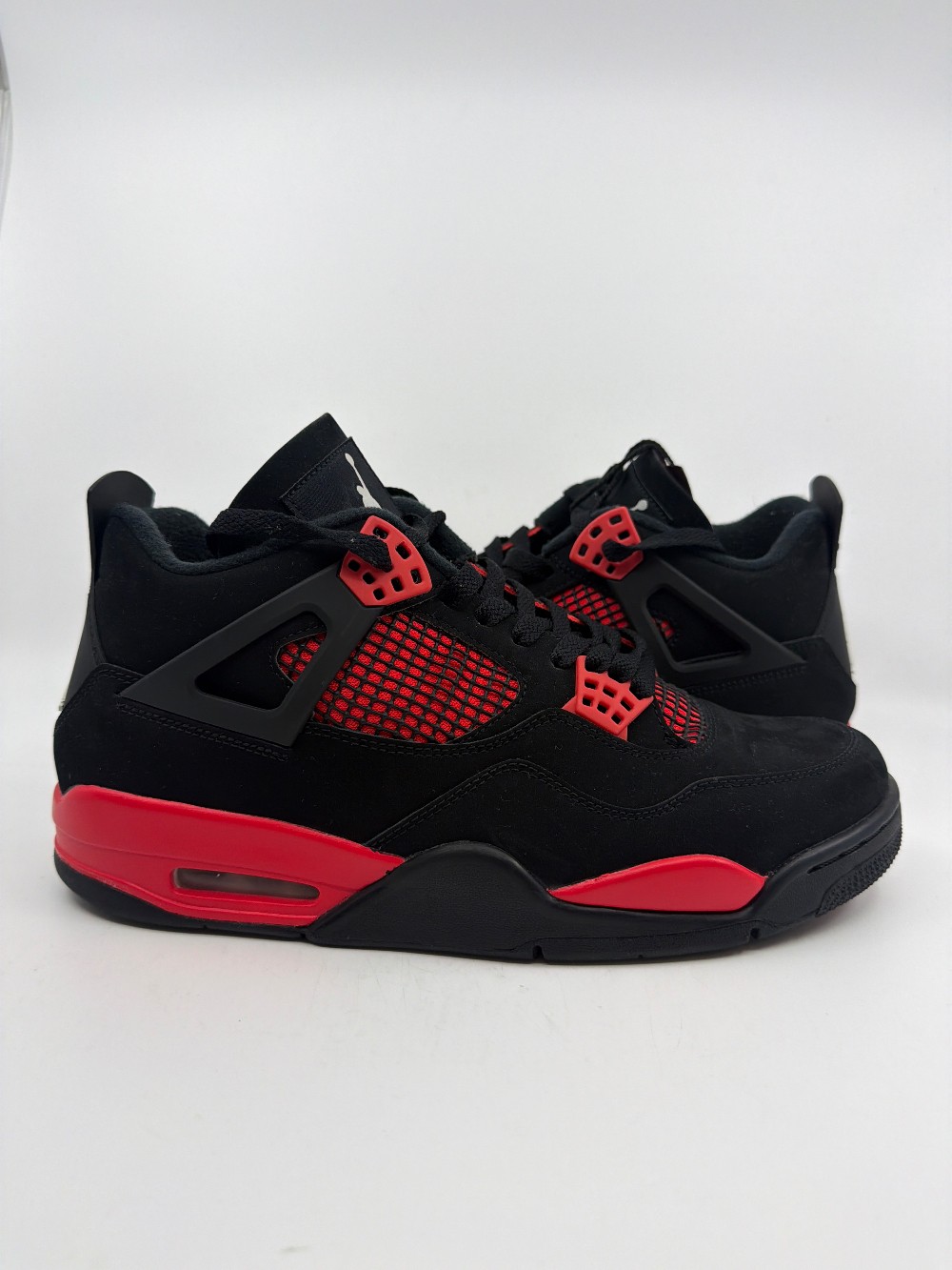 *USED* AJ 4 - RED THUNDER