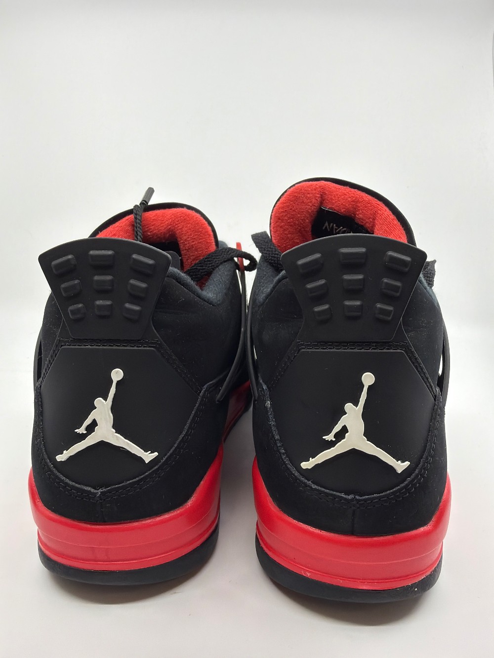 *USED* AJ 4 - RED THUNDER