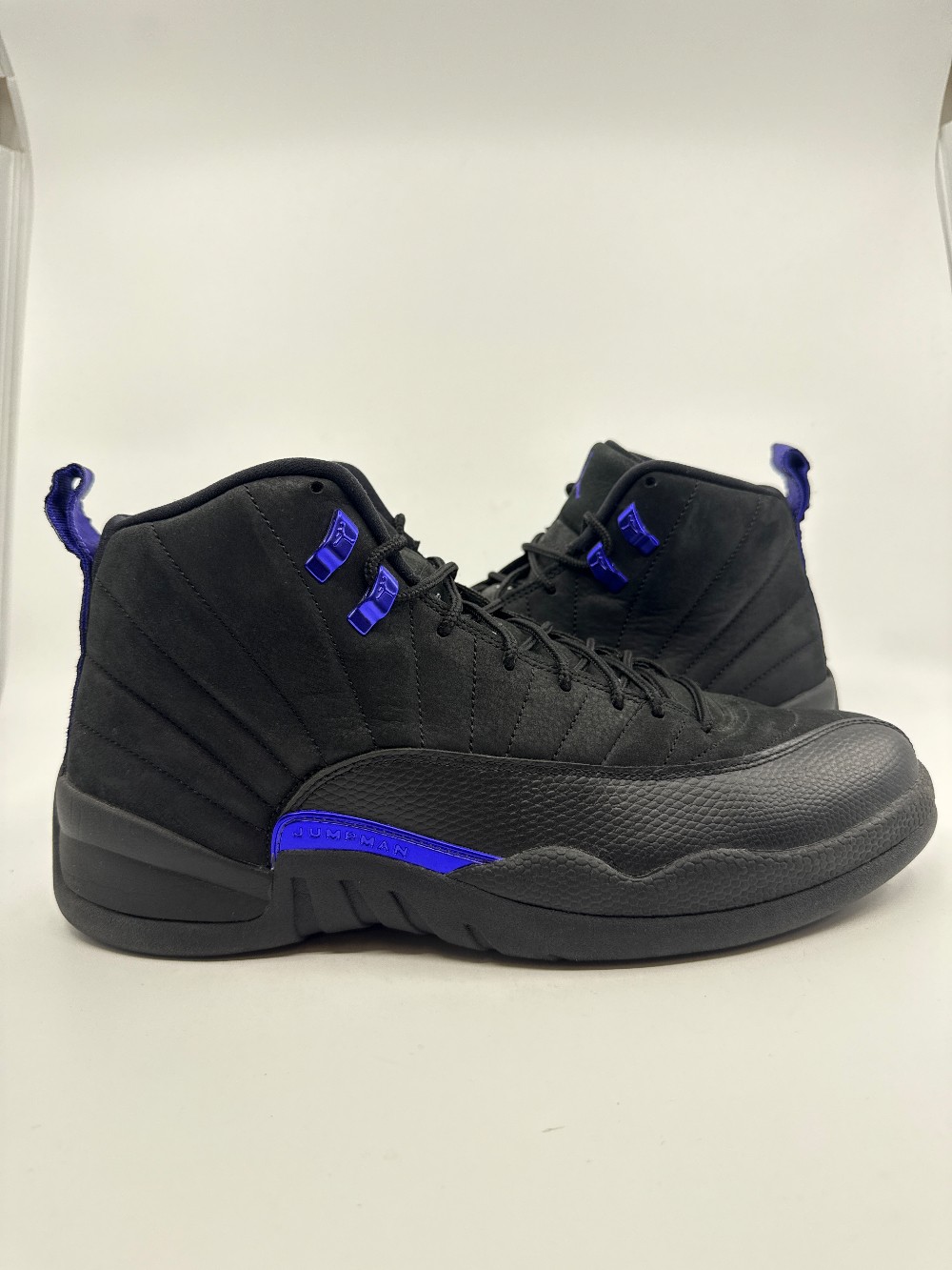 *USED* AJ 12 - BLACK DARK CONCORD