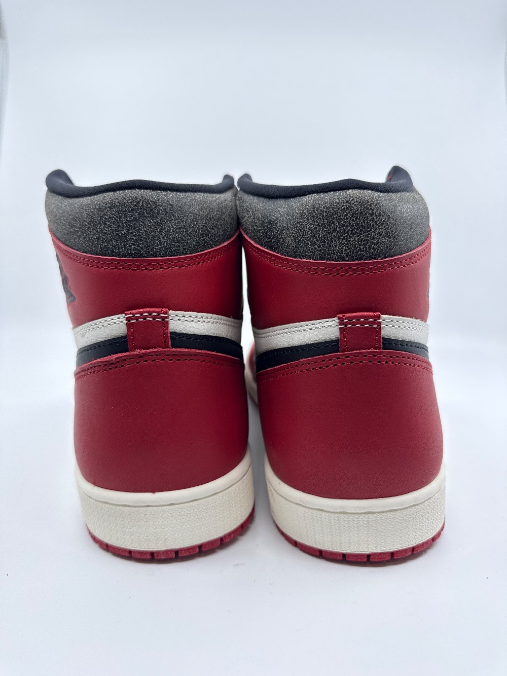 AJ 1 - CHICAGO LOST AND FOUND
