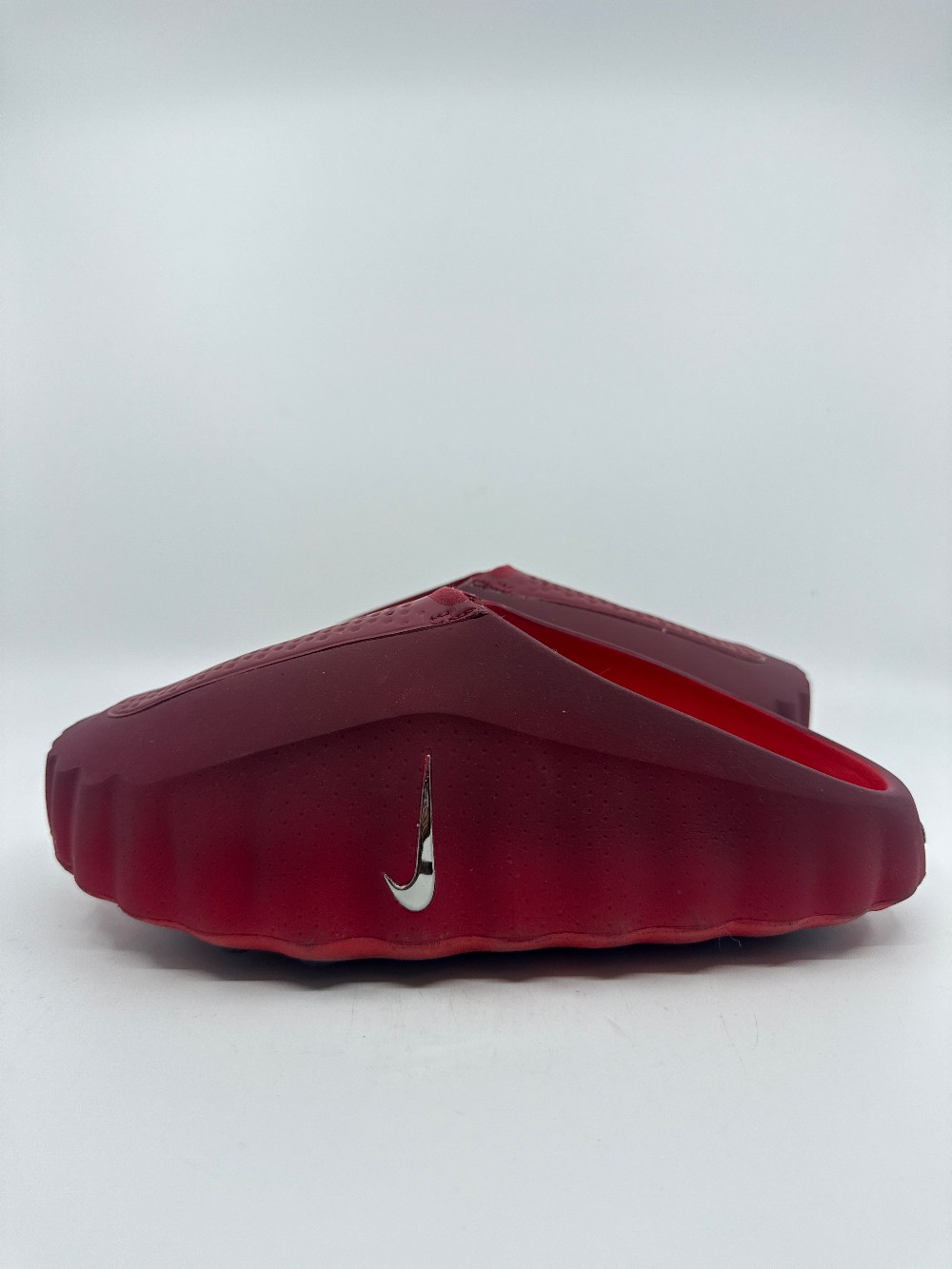 *USED* NIKE MIND 001 SLIDE - TEAM RED UNIVERSITY RED