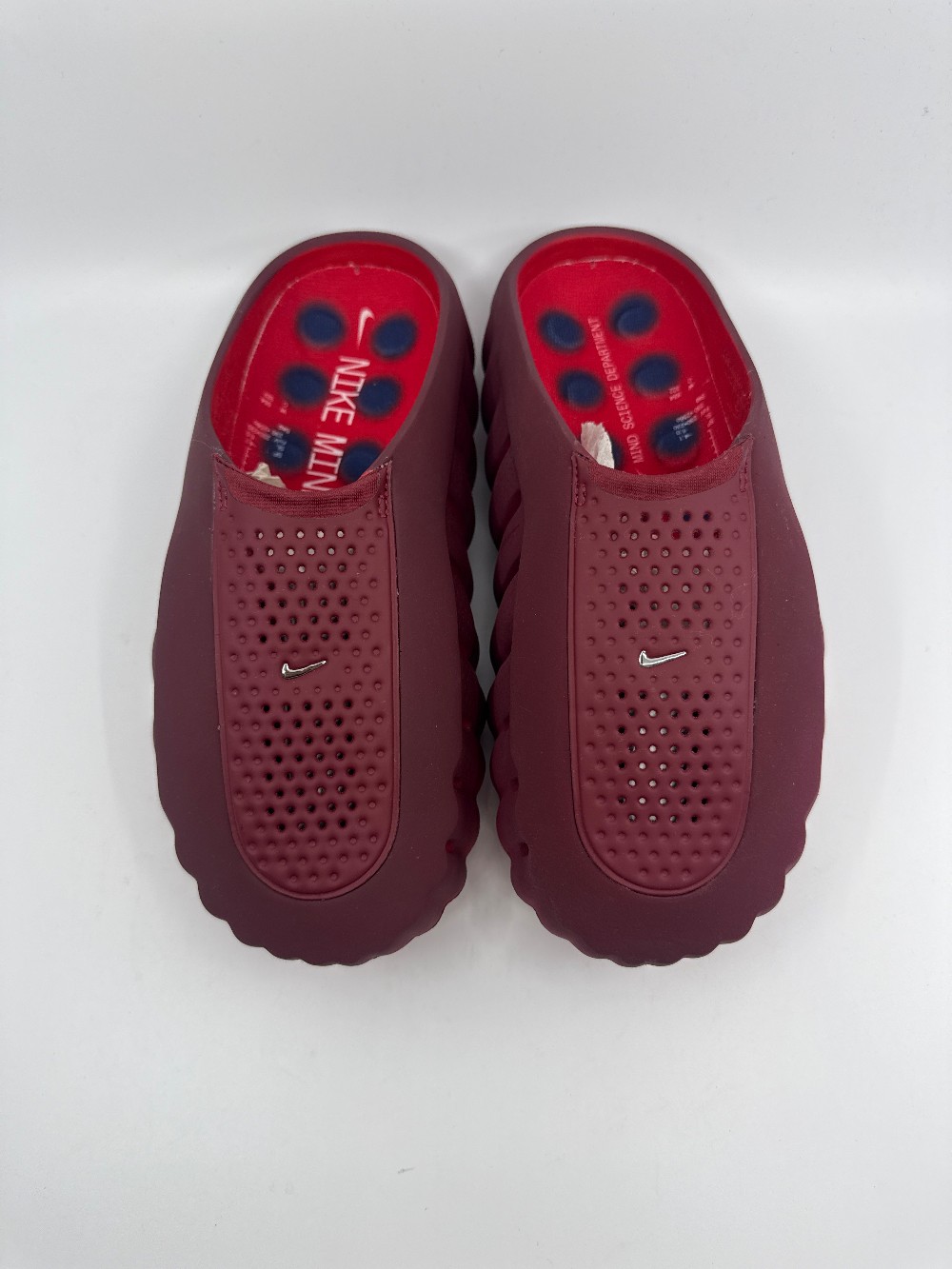 *USED* NIKE MIND 001 SLIDE - TEAM RED UNIVERSITY RED