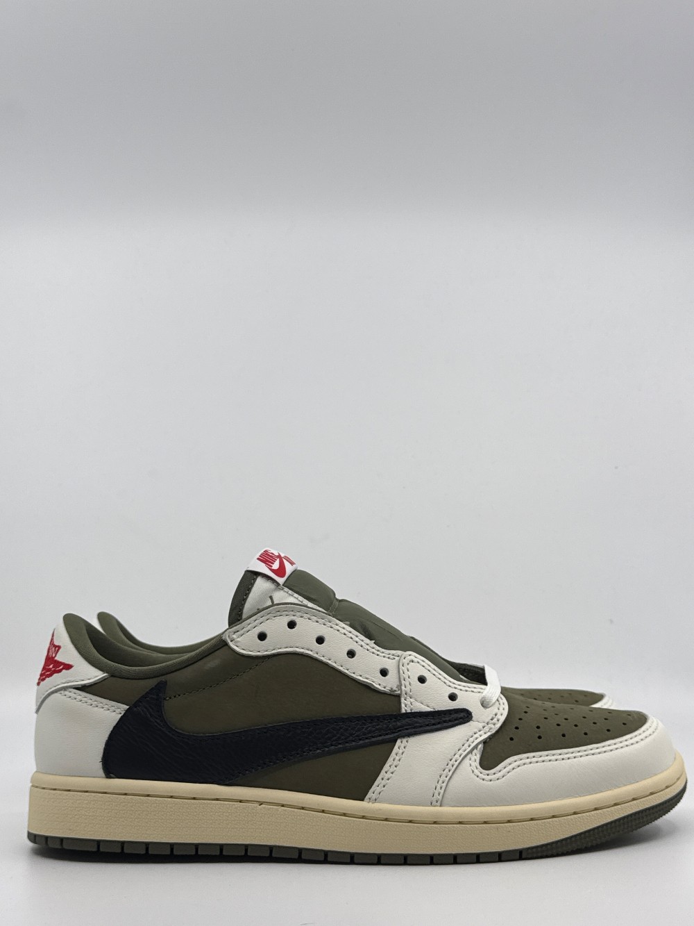 AJ 1 LOW X TRAVIS SCOTT - MEDIUM OLIVE