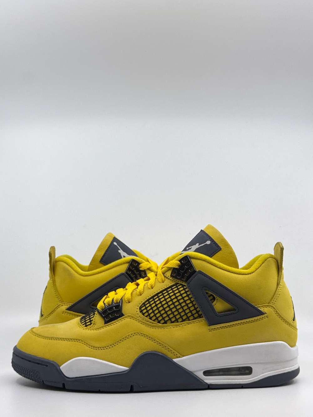 *USED* AJ 4 - LIGHTNING (2021)