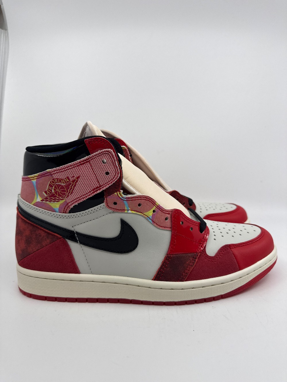 AJ 1 - SPIDER-MAN ACROSS THE SPIDER-VERSE