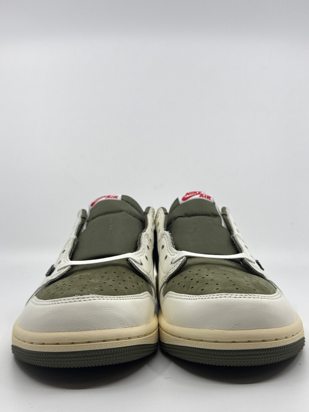 AJ 1 LOW X TRAVIS SCOTT - MEDIUM OLIVE
