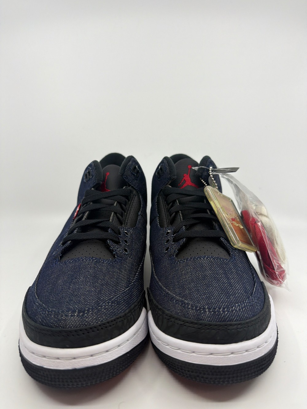 AJ 3 X LEVI'S - INDIGO