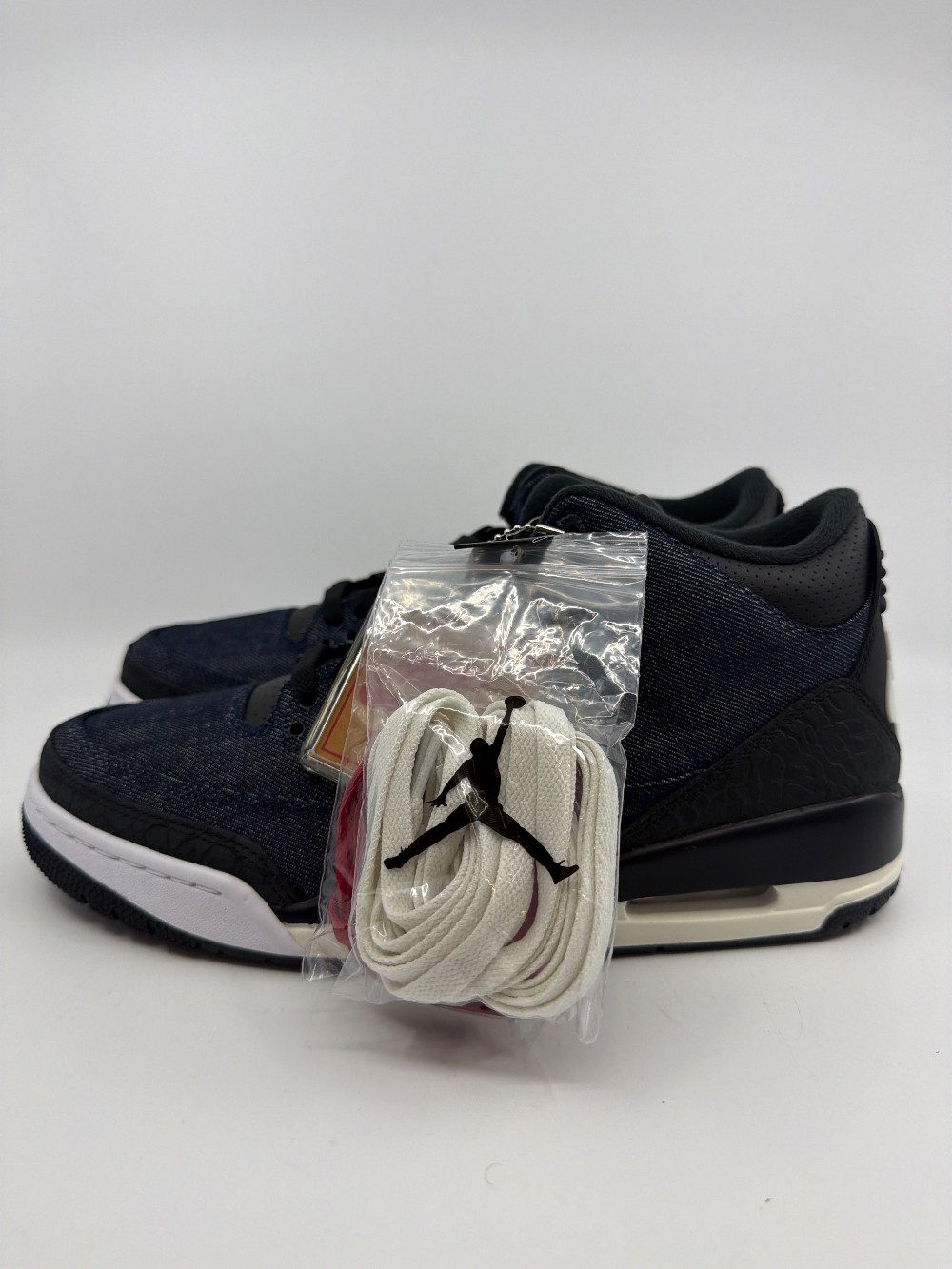 AJ 3 X LEVI'S - INDIGO