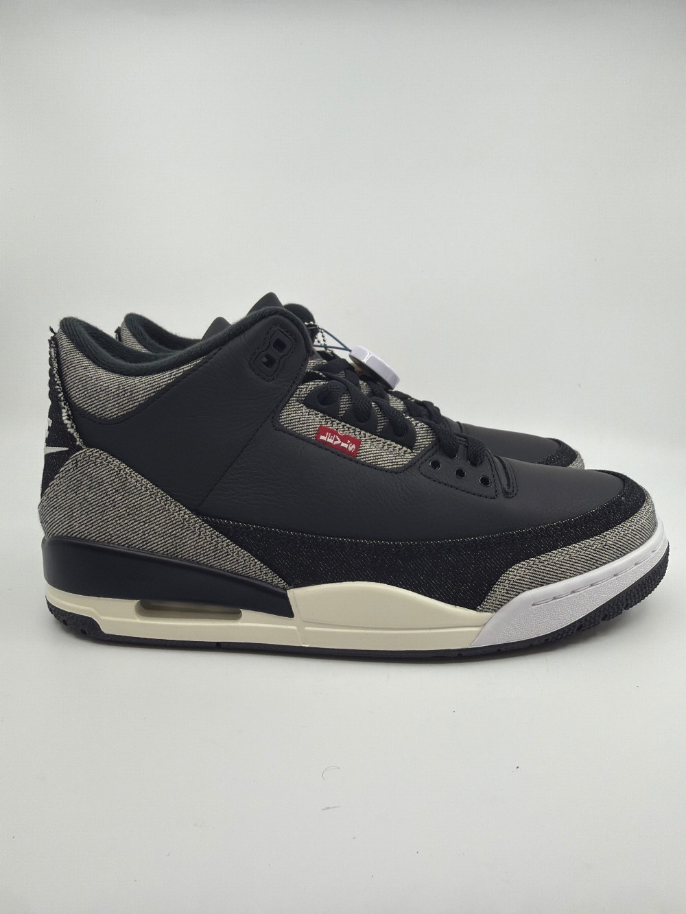 AJ 3 X LEVI'S - BLACK