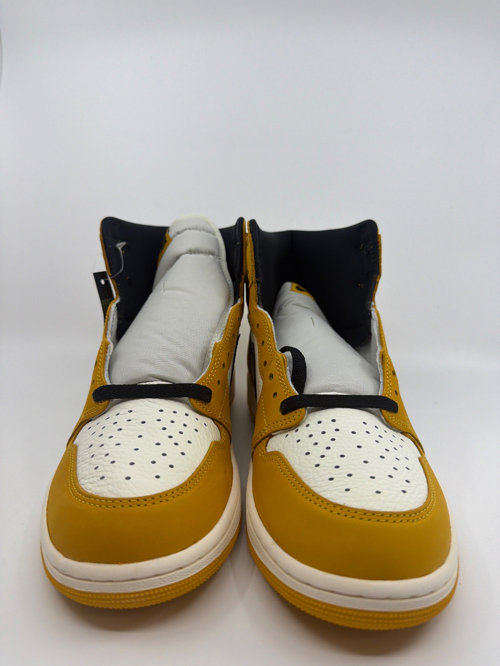 AJ 1 - YELLOW OCHRE