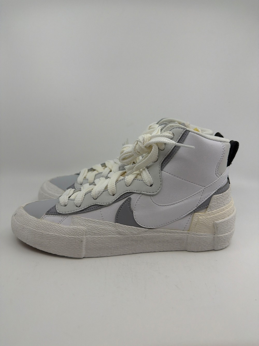 NIKE BLAZER MID X SACAI - WHITE GREY