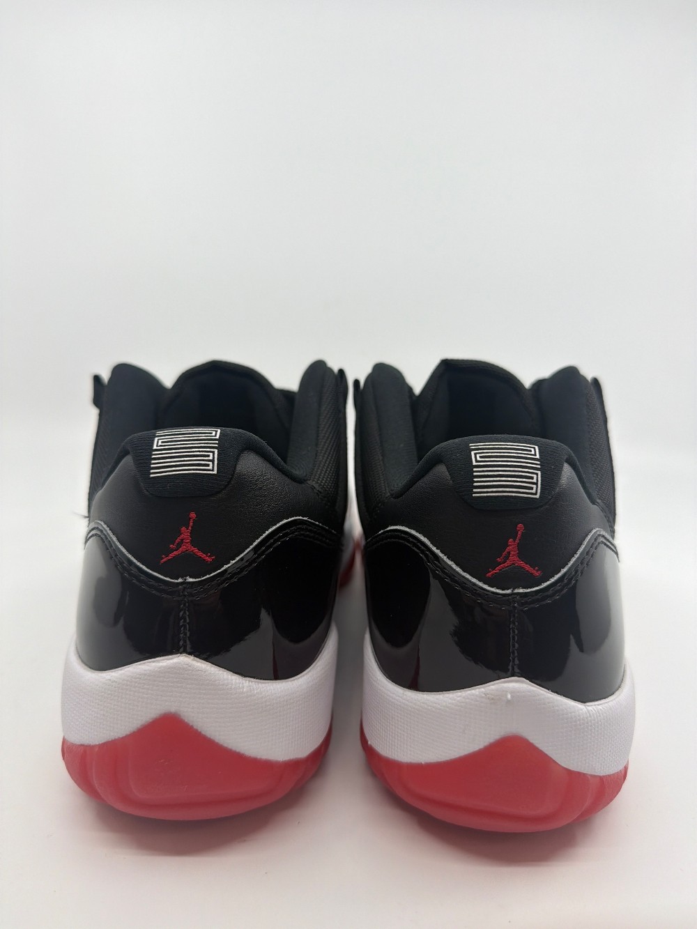 AJ 11 LOW - BRED (2025)