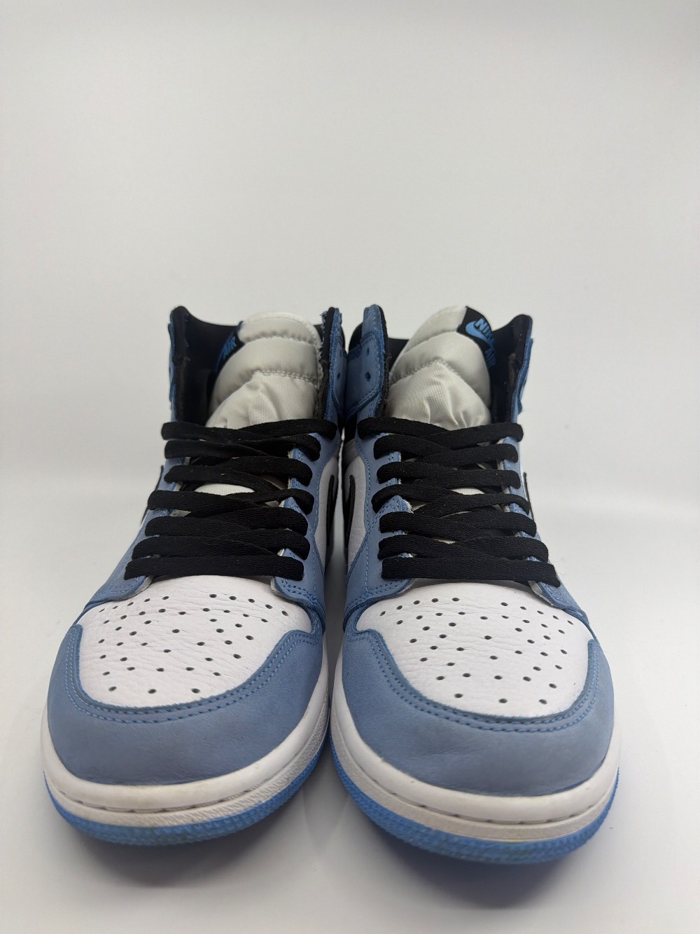 *USED* AJ 1 - UNIVERSITY BLUE
