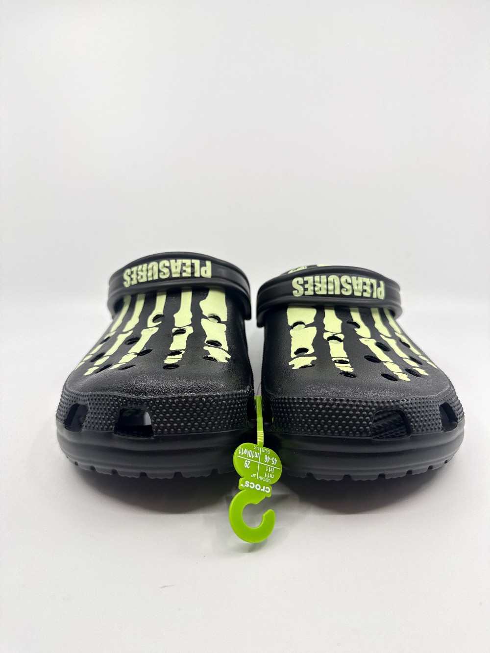 CROCS CLASSICS CLOG X PLEASURES SKELETON - BLACK GLOW