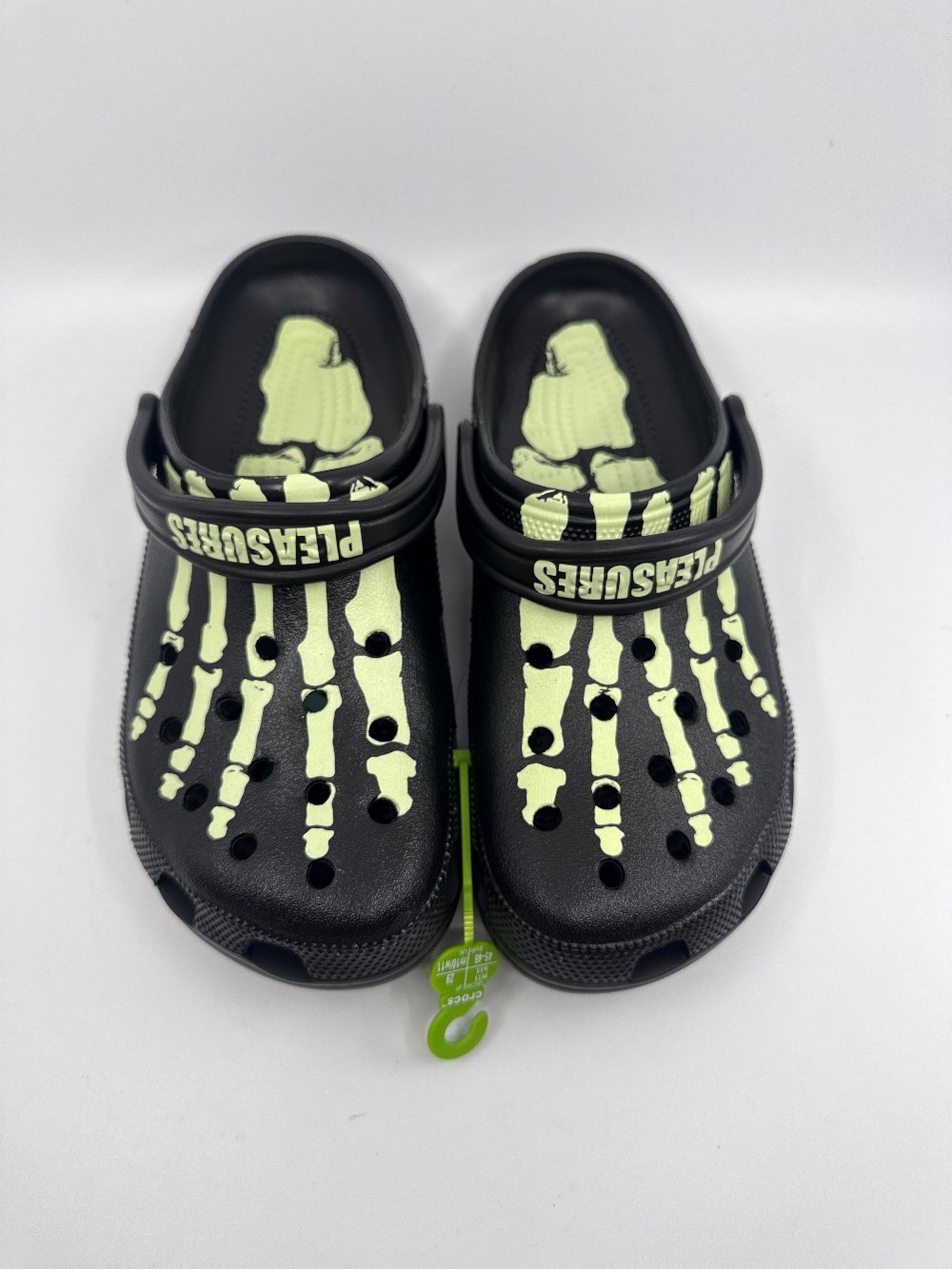 CROCS CLASSICS CLOG X PLEASURES SKELETON - BLACK GLOW