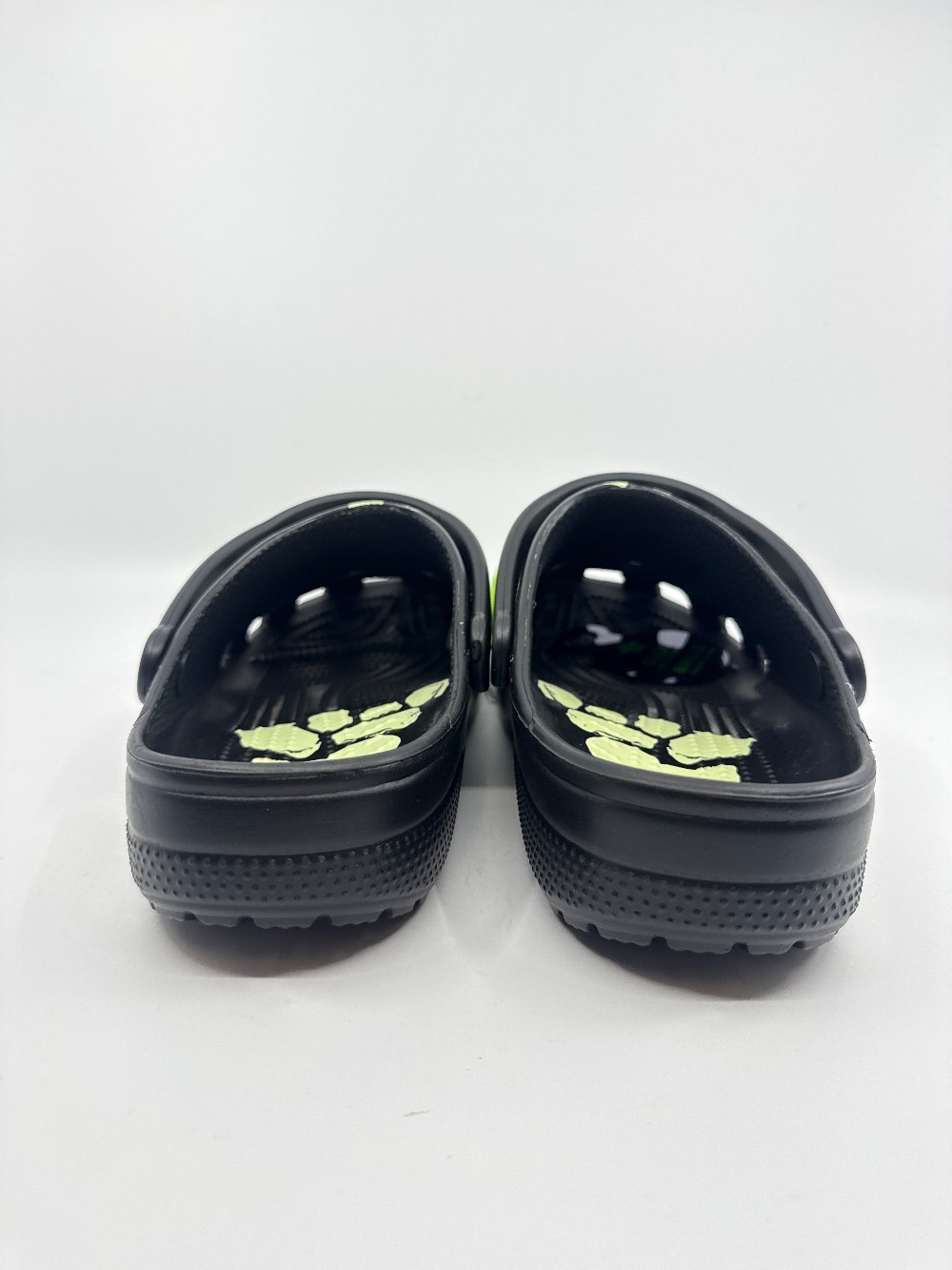 CROCS CLASSICS CLOG X PLEASURES SKELETON - BLACK GLOW