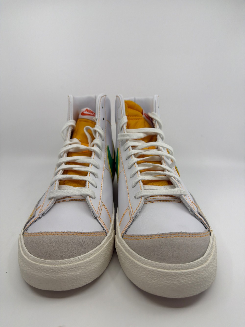 NIKE BLAZER MID 77 - RAYGUN