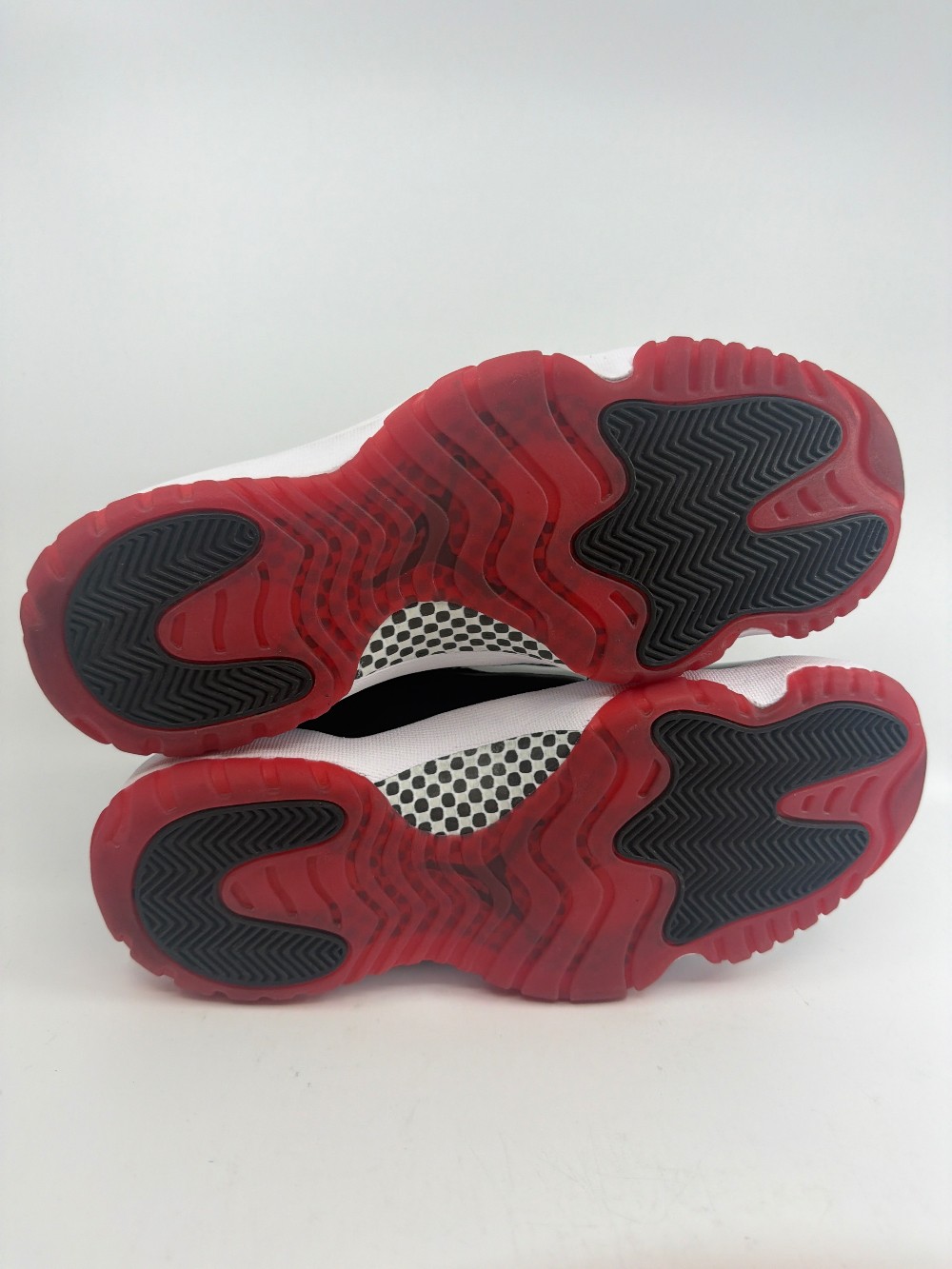 *USED* AJ 11 - PLAYOFFS BRED (2019)