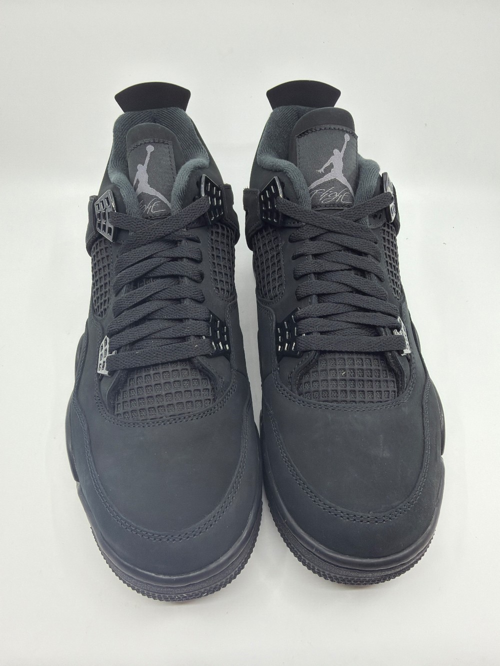 AJ 4 - BLACK CAT (2025)
