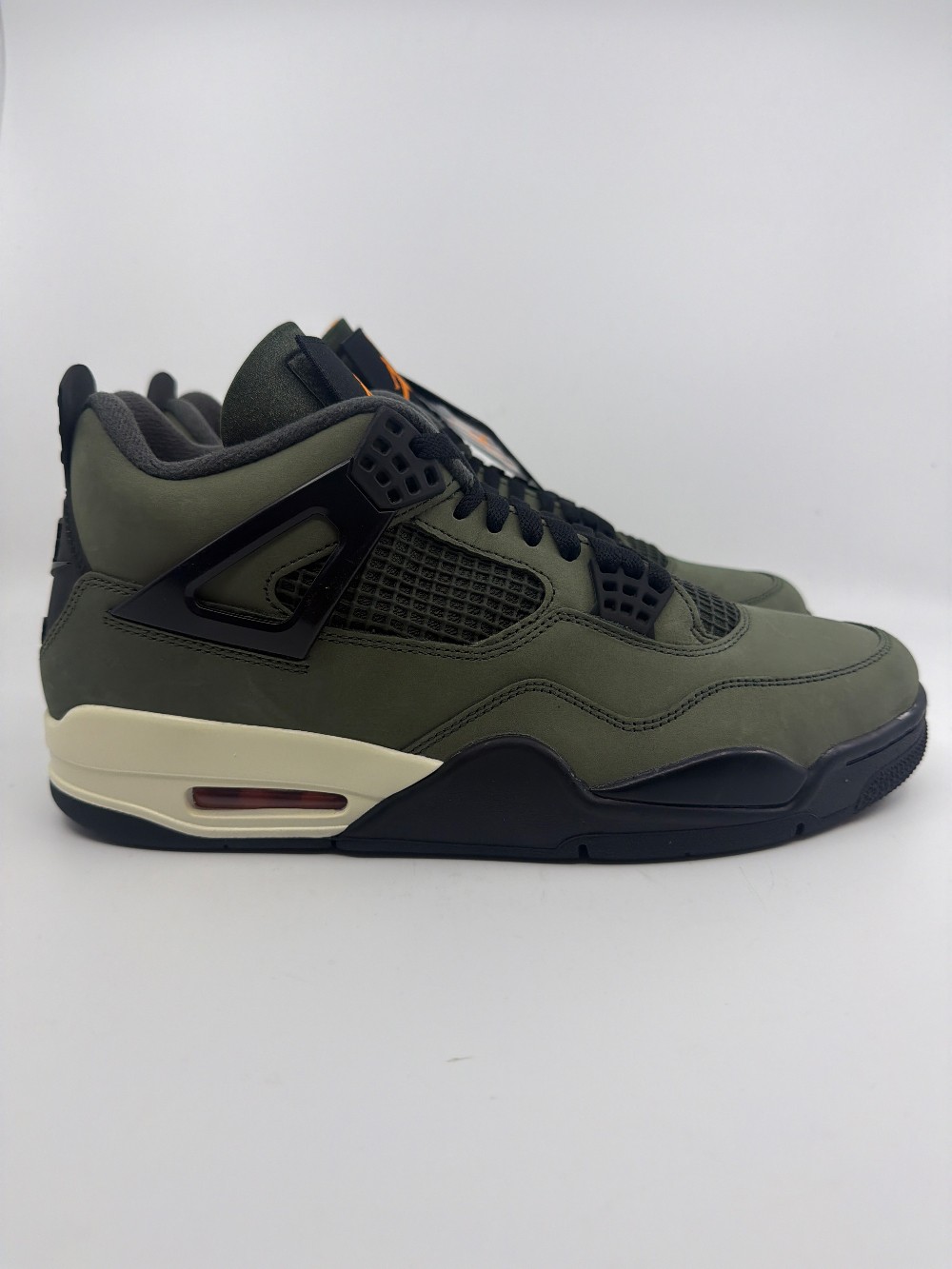 AJ 4 - UNDEFEATED (2025)