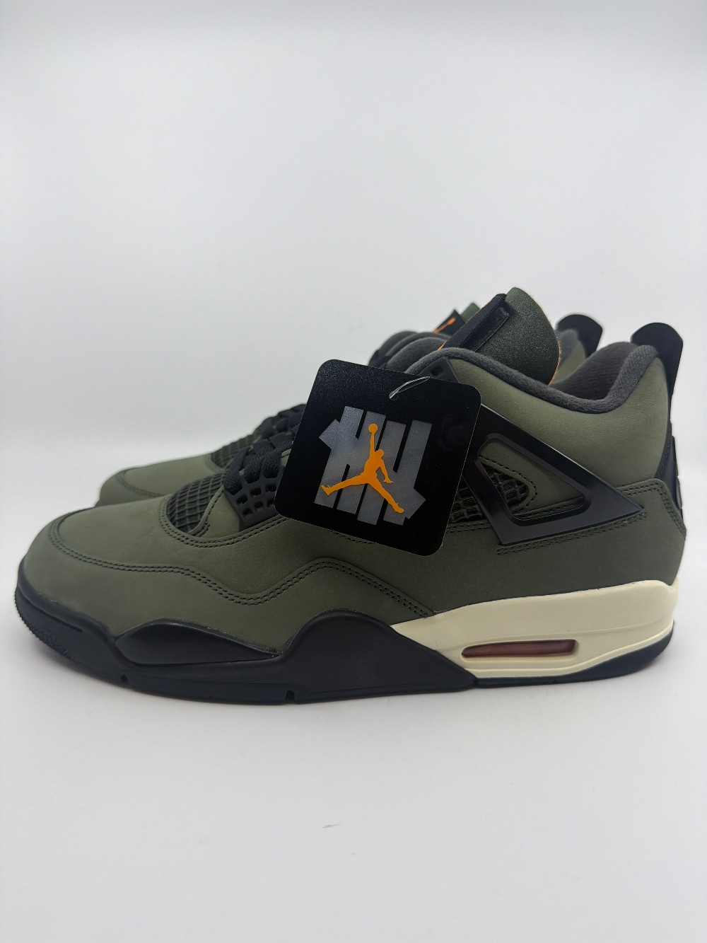 AJ 4 - UNDEFEATED (2025)
