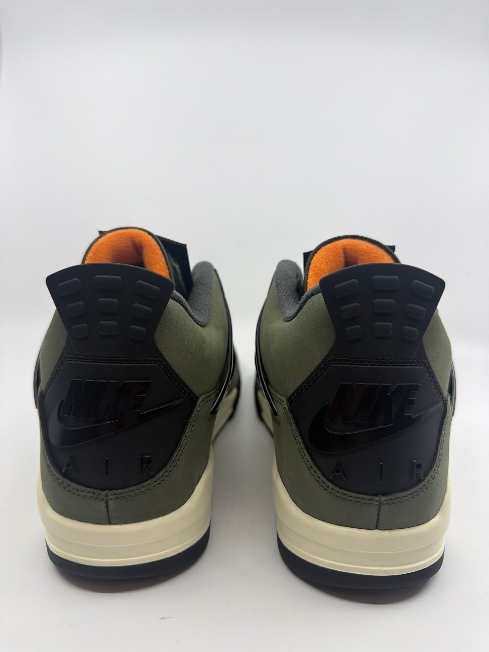 AJ 4 - UNDEFEATED (2025)