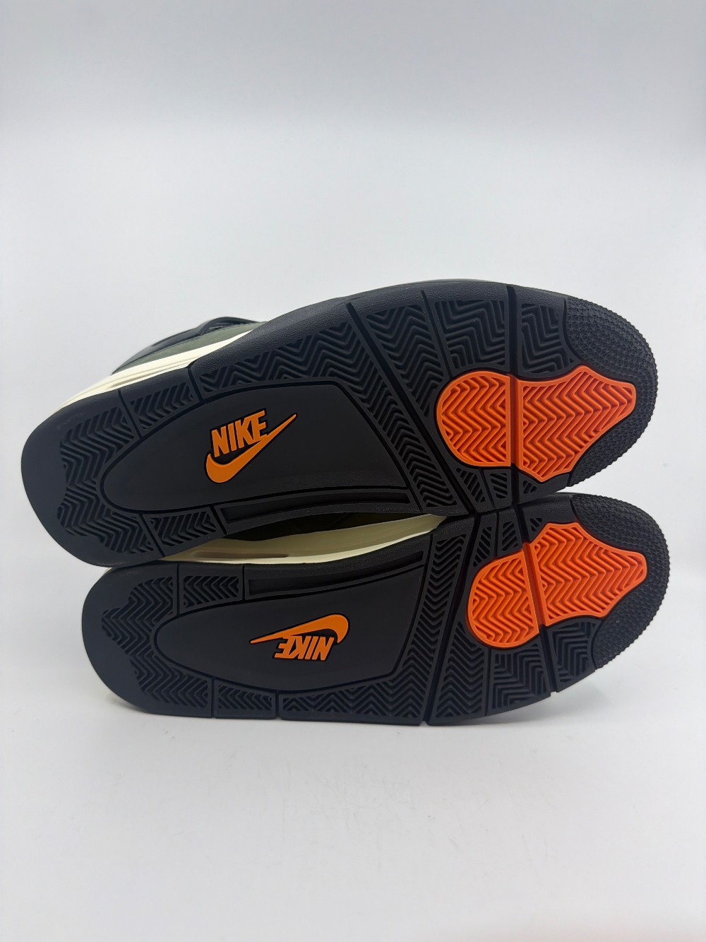 AJ 4 - UNDEFEATED (2025)