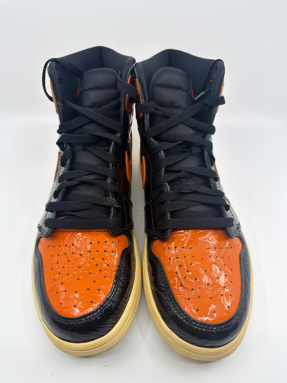 *USED* AJ 1 - SHATTERED BACKBOARD 3.0