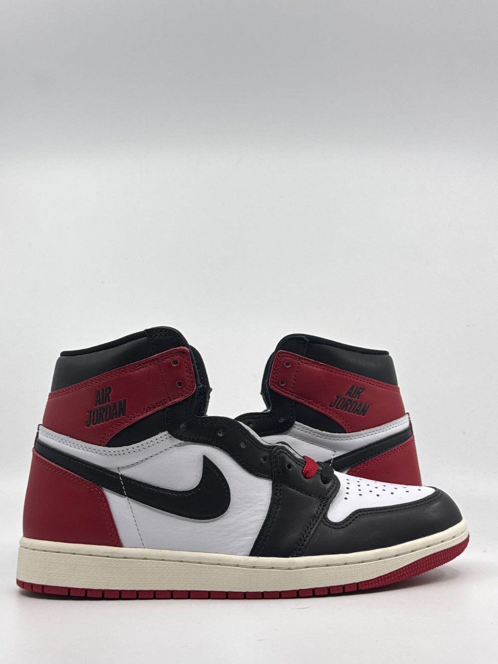 *VNDS* AJ 1 - BLACK TOE REIMAGINED