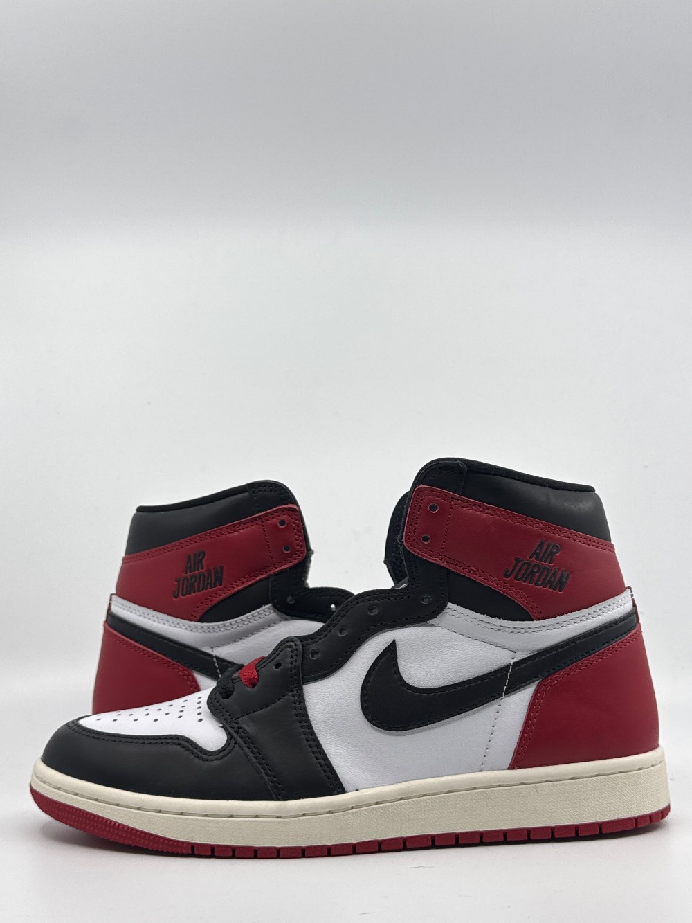 *VNDS* AJ 1 - BLACK TOE REIMAGINED