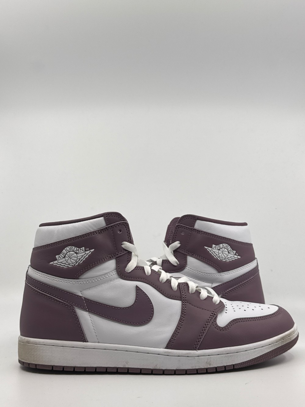 *USED* AJ 1 - MAUVE