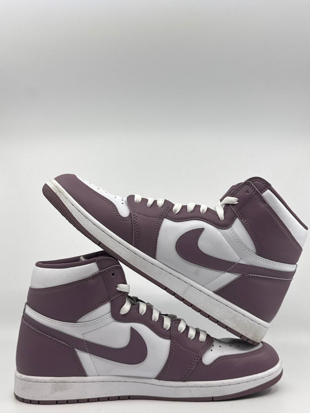 *USED* AJ 1 - MAUVE