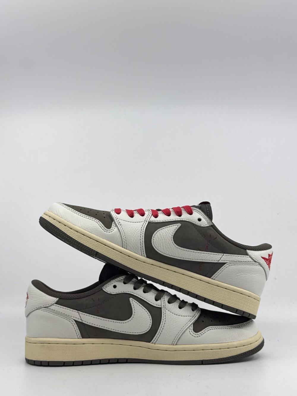 *USED* AJ 1 LOW X TRAVIS SCOTT - REVERSE MOCHA