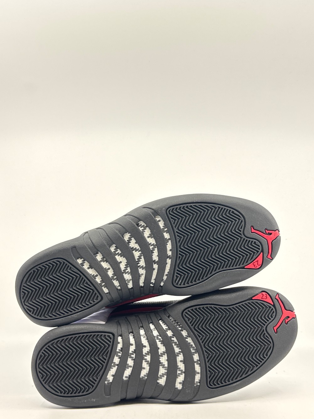 AJ 12 - TAXI FLIP