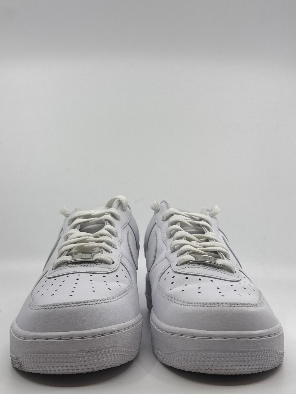 *USED* NIKE AIR FORCE 1 LOW - WHITE