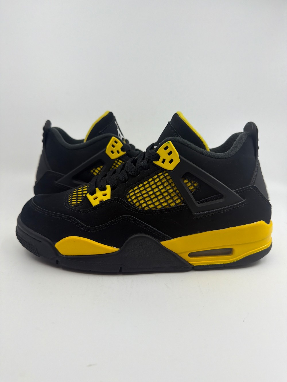 *USED* AJ 4 (GS) - THUNDER (2023)