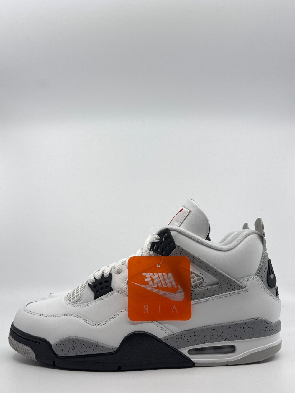 AJ 4 - WHITE CEMENT (2025)
