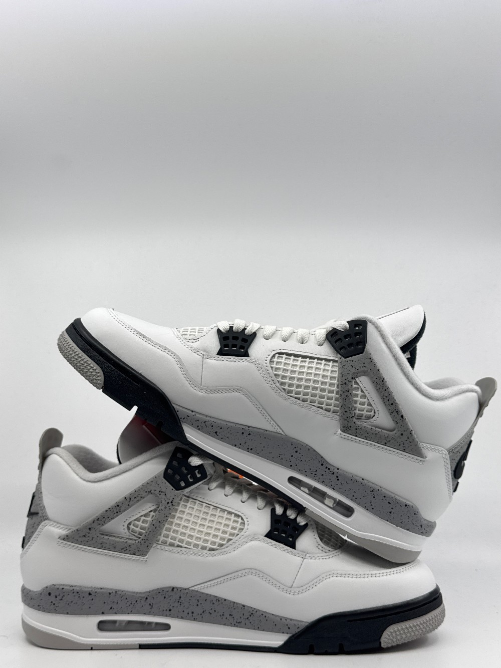 AJ 4 - WHITE CEMENT (2025)