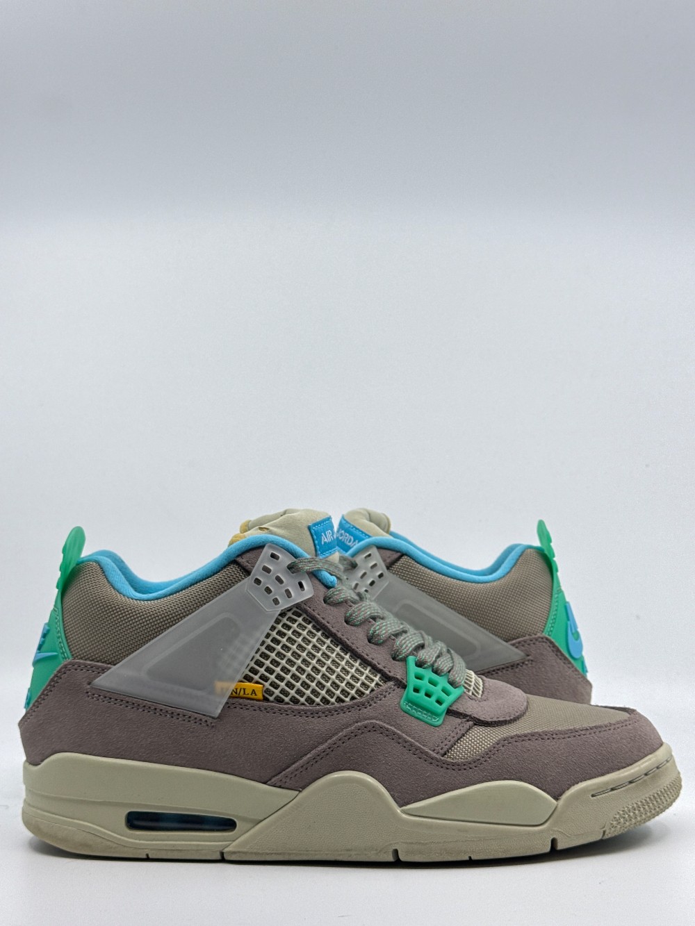 *USED* AJ 4 X UNION LA - TAUPE HAZE