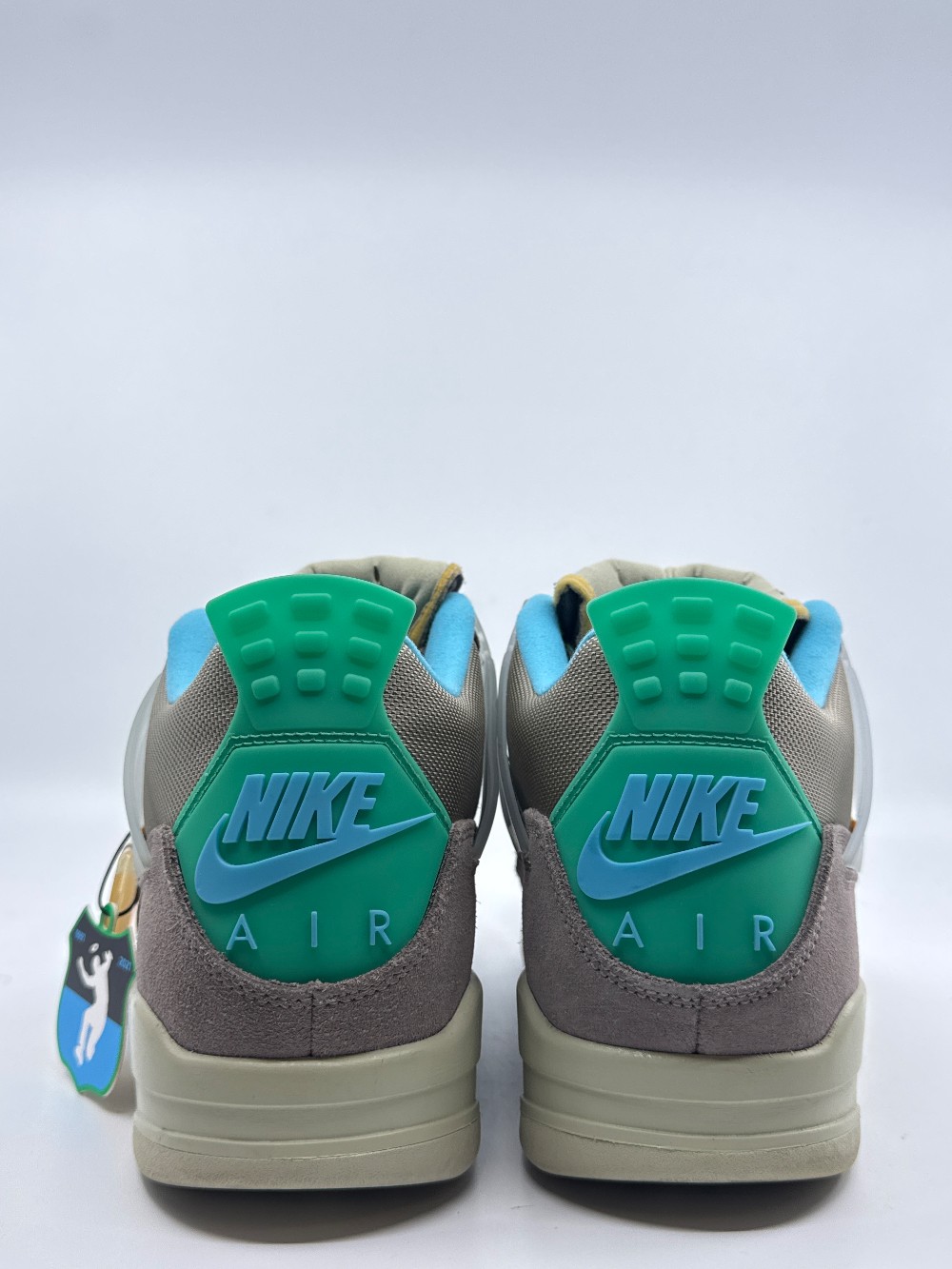 *USED* AJ 4 X UNION LA - TAUPE HAZE