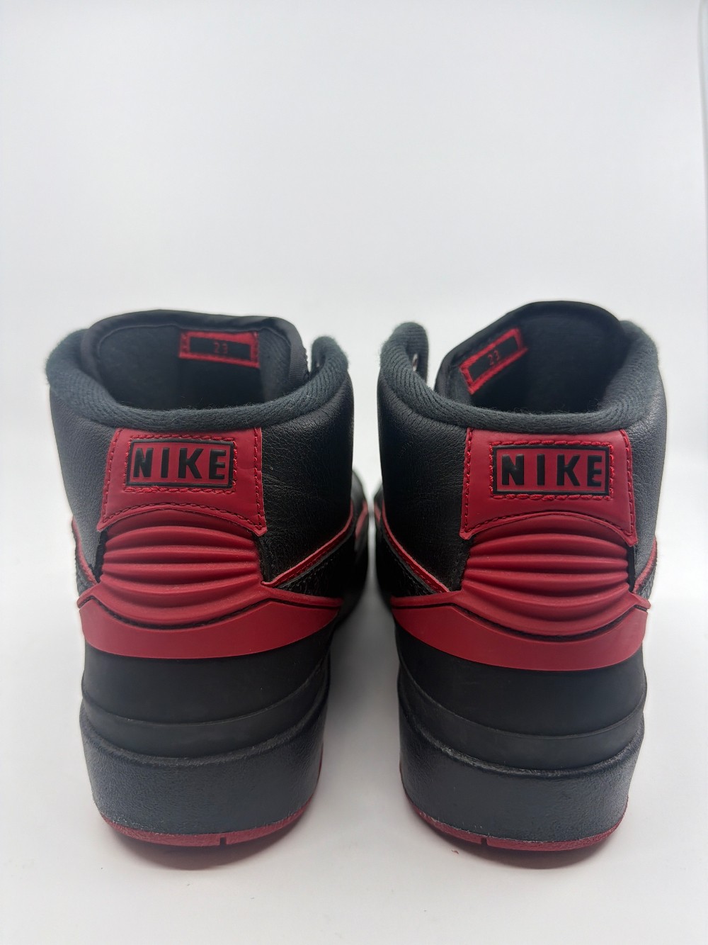 *USED/NO BOX* AJ 2 (GS) - ALTERNATE 87