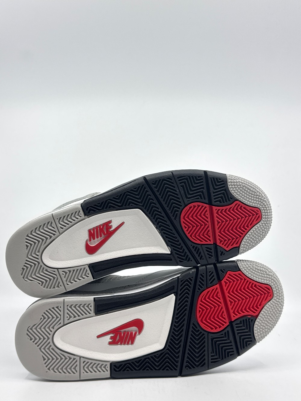 AJ 4 - WHITE CEMENT (2025)