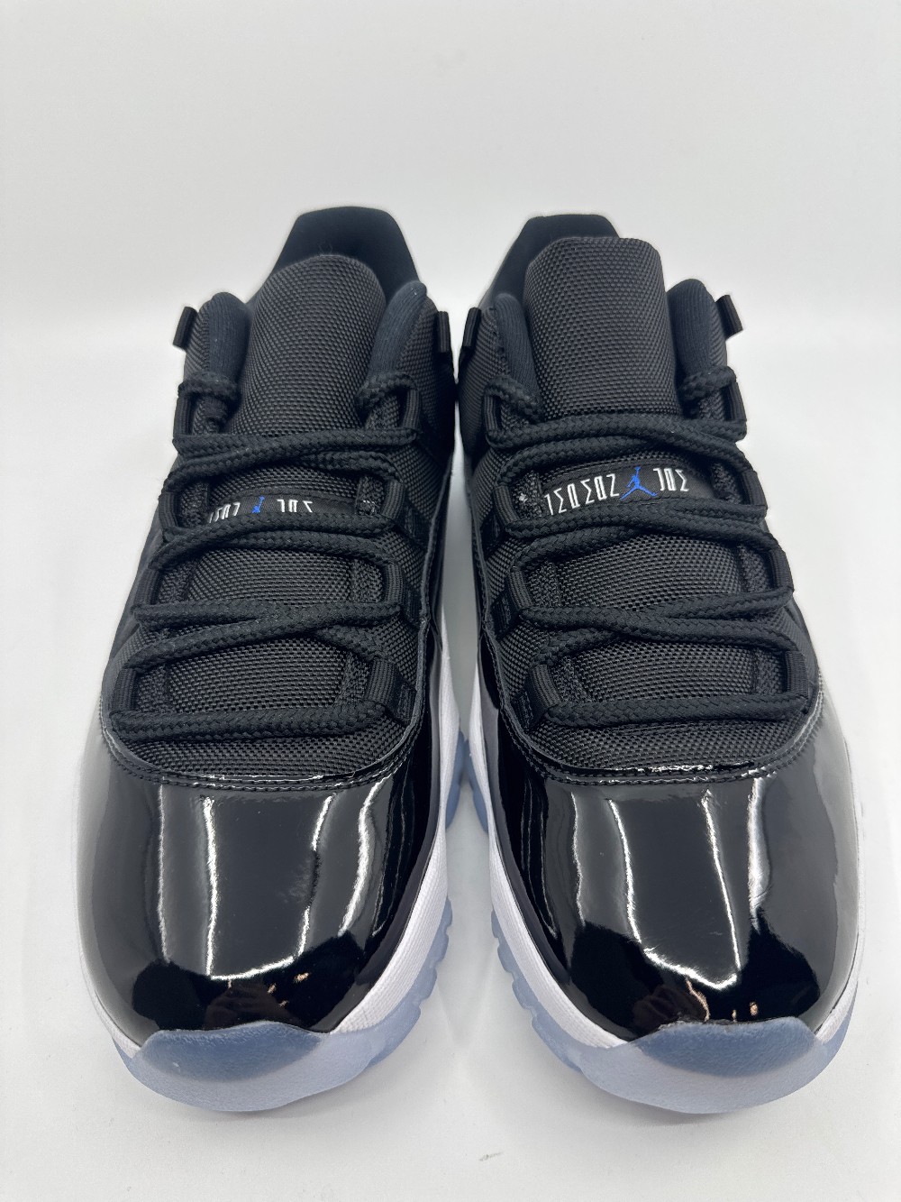 AJ 11 LOW - SPACE JAM